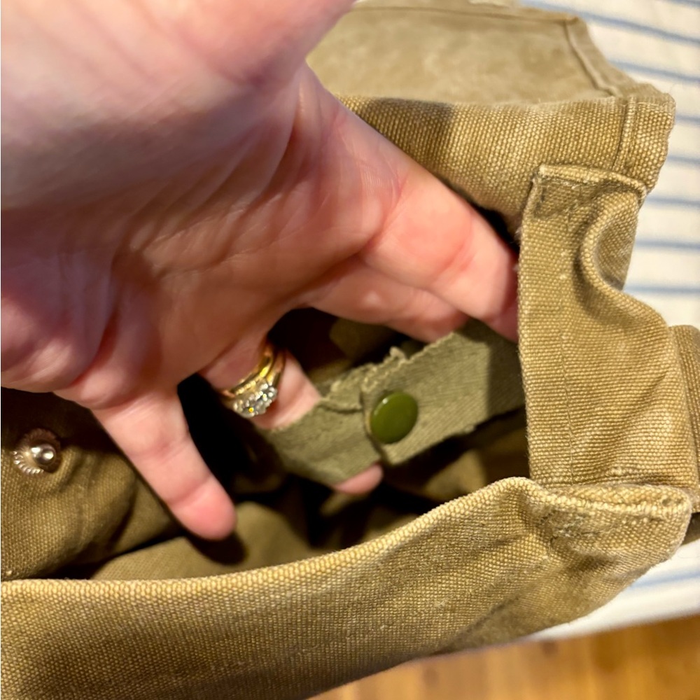 ⭐️Unique Crossbody Convertible Rucksack⭐️ - Picture 8 of 16
